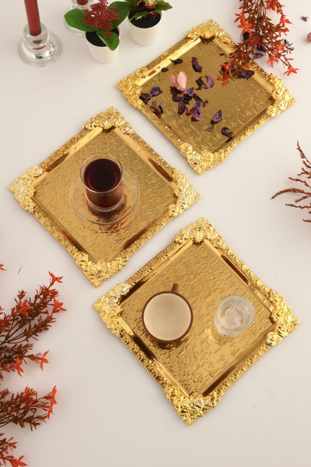 Rio Gold Paslanmaz Desenli Kare Köşesi Gold Çiçek Detaylı 3'lü Kahve Çay Sunumluk Servis Tepsi
