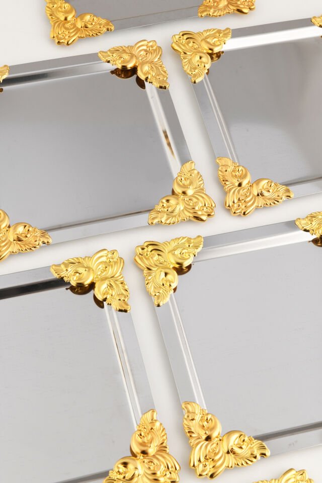 Pietra Paslanmaz Kare 4 Köşesi Sarı Çiçek Detaylı 6'lı Sunum Tepsisi