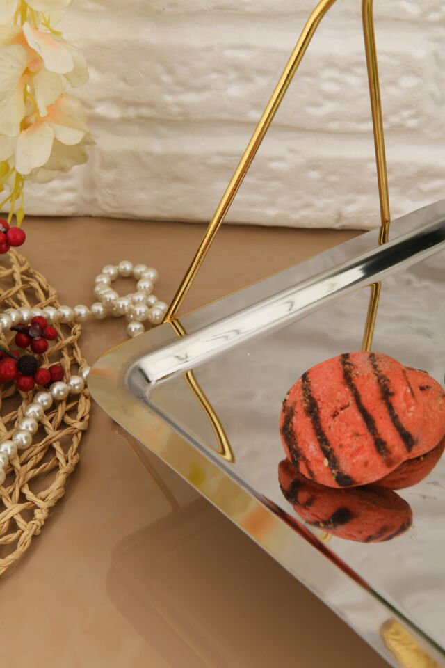 Lila Lüks Gümüş Paslanmaz Metal Sunum ve Servis Tepsisi Dekoratif Ayaklı İkramlık Tabak Tepsi