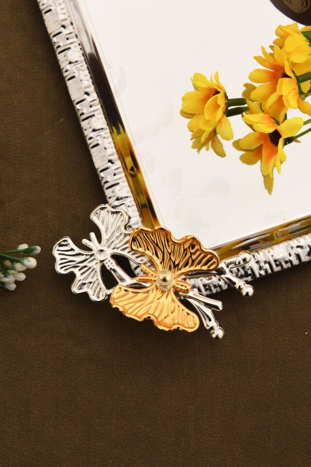 Maren Paslanmaz Kare Desenli Kelebek Detaylı Sunum Tepsisi Gümüş 6 Lı Takım