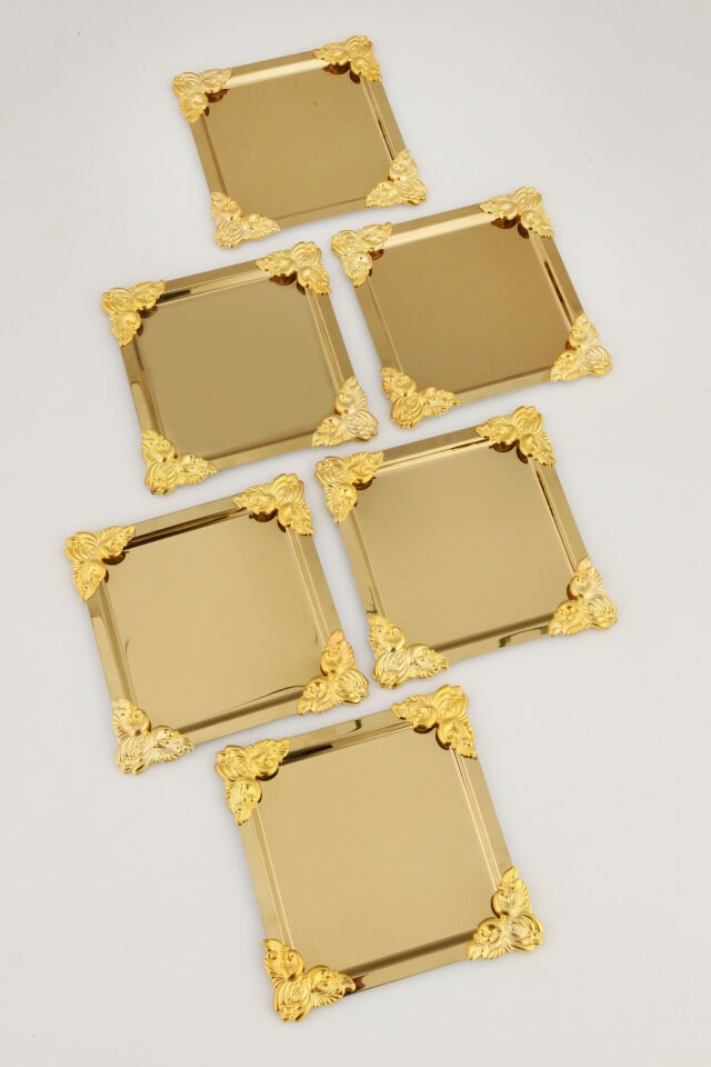 Pietra Gold 6'lı Dekoratif Paslanmaz 4 Köşesi Gold Çiçek Detaylı Özel Sunum Tepsisi