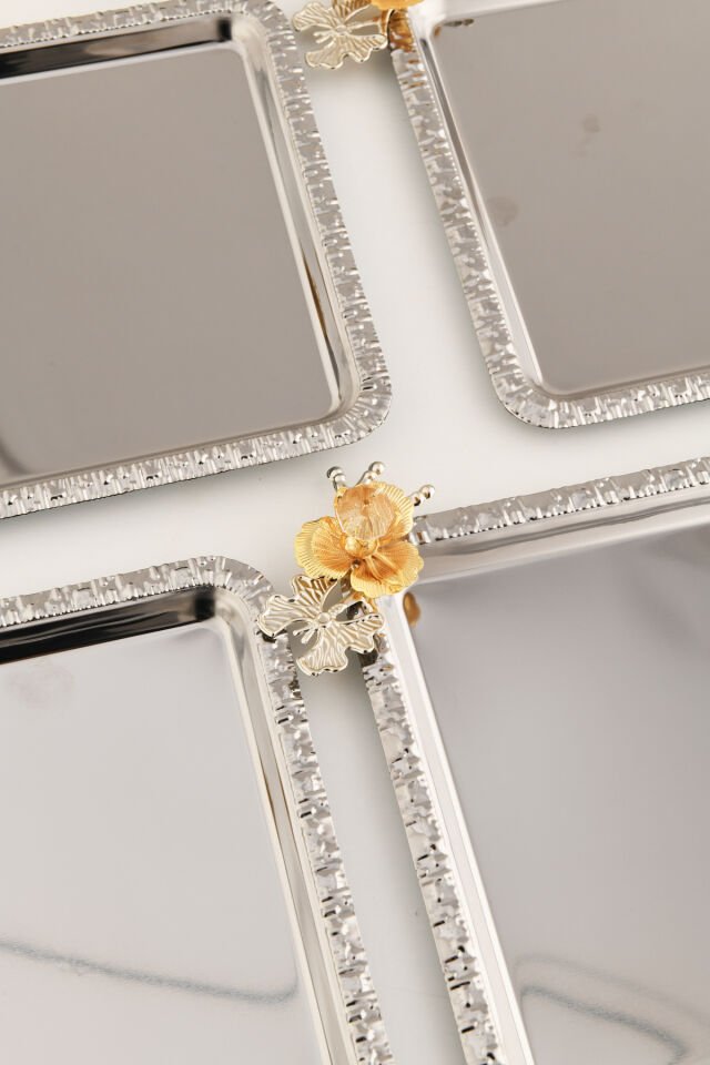 Volis Paslanmaz Çelik 6'lı Desenli Kelebek Kristal Taş Detaylı Kahve Servis Sunum Tepsisi Gümüş