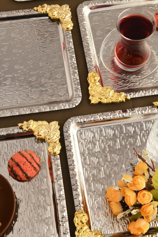 Abra Gümüş Paslanmaz Desenli Kare Köşesi Gold Çiçek Detaylı 6'lı Kahve Çay Sunumluk Servis Tepsi