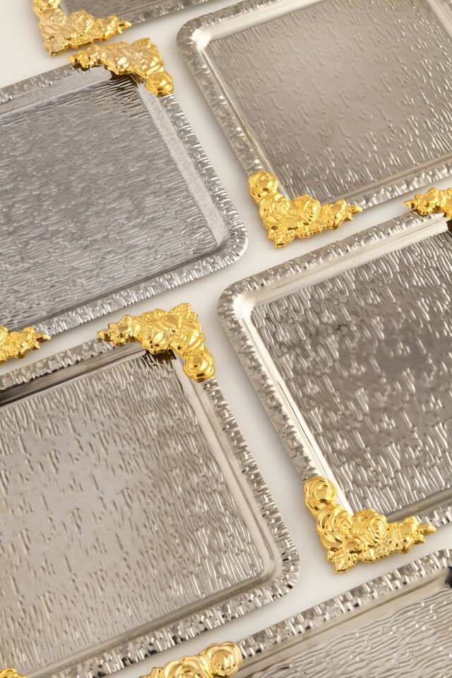 Abra Gümüş Paslanmaz Desenli Kare Köşesi Gold Çiçek Detaylı 6'lı Kahve Çay Sunumluk Servis Tepsi
