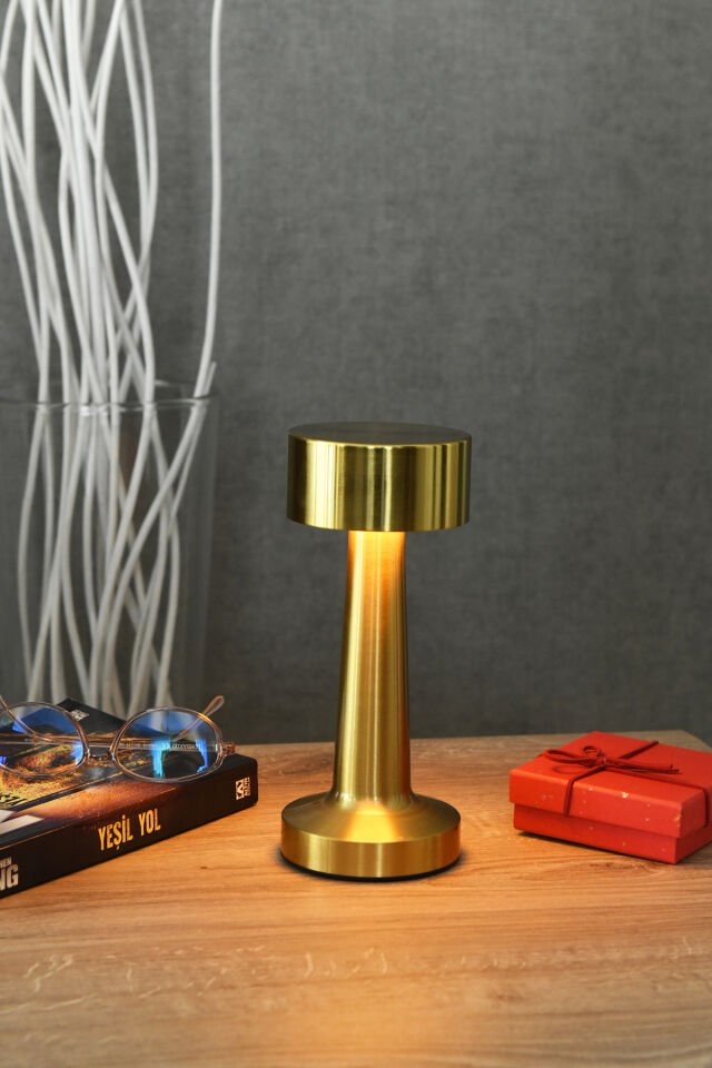 Limeo Dokunmatik Şarjlı Metal Masa Lambası 3 Renk Işık Dekoratif Dimmer Abajur Kablosuz