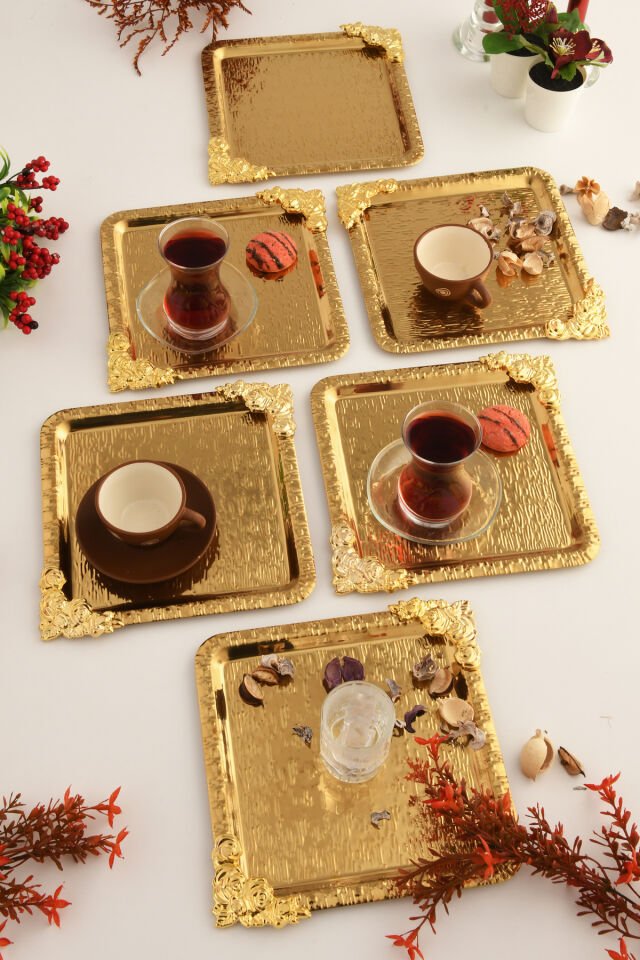 Abra Gold Paslanmaz Desenli Kare Köşesi Gold Çiçek Detaylı 6'lı Kahve Çay Sunumluk Servis Tepsi