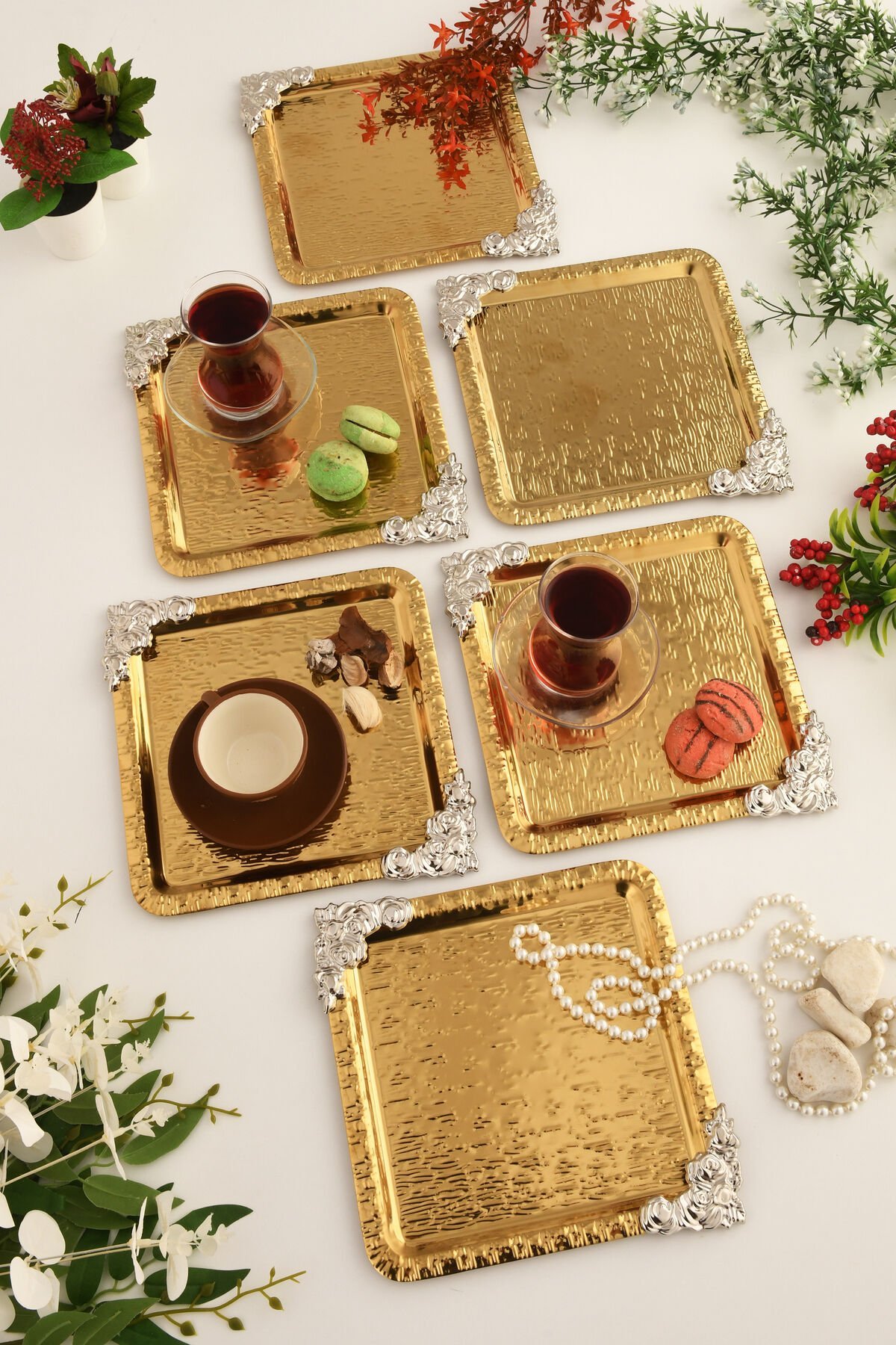 Abra Gold Paslanmaz Desenli Kare Köşesi Gümüş Çiçek Detaylı 6'lı Kahve Çay Sunumluk Servis Tepsi