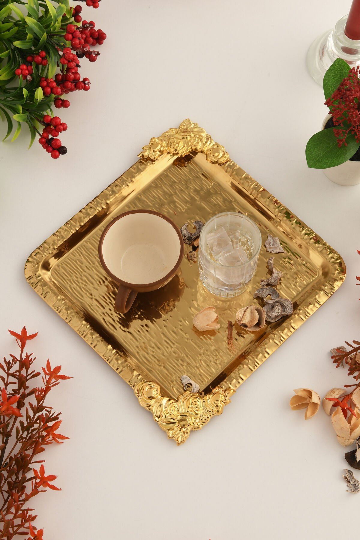 Abra Gold Paslanmaz Desenli Kare Köşesi Gold Çiçek Detaylı 1'li Kahve Çay Sunumluk Servis Tepsi