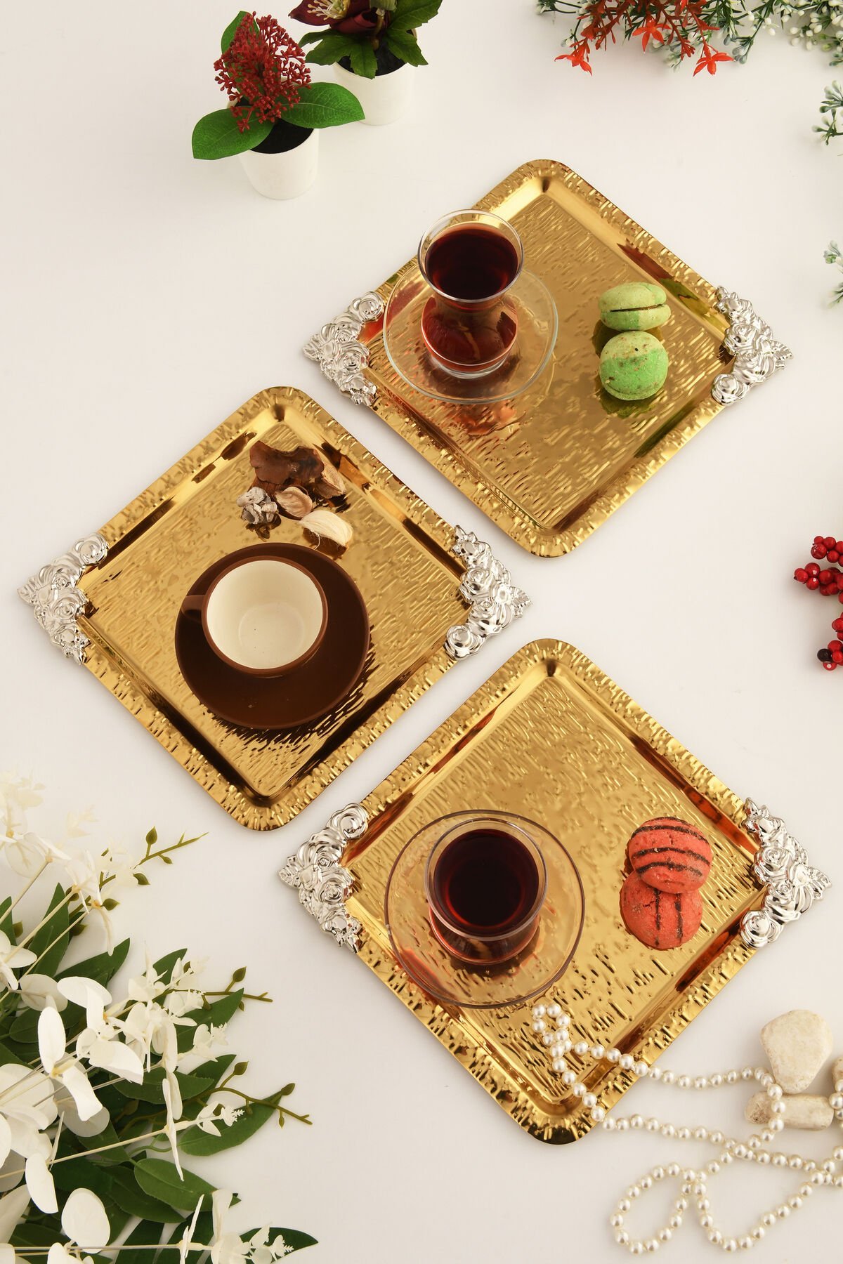 Abra Gold Paslanmaz Desenli Kare Köşesi Gümüş Çiçek Detaylı 3'lü Kahve Çay Sunumluk Servis Tepsi