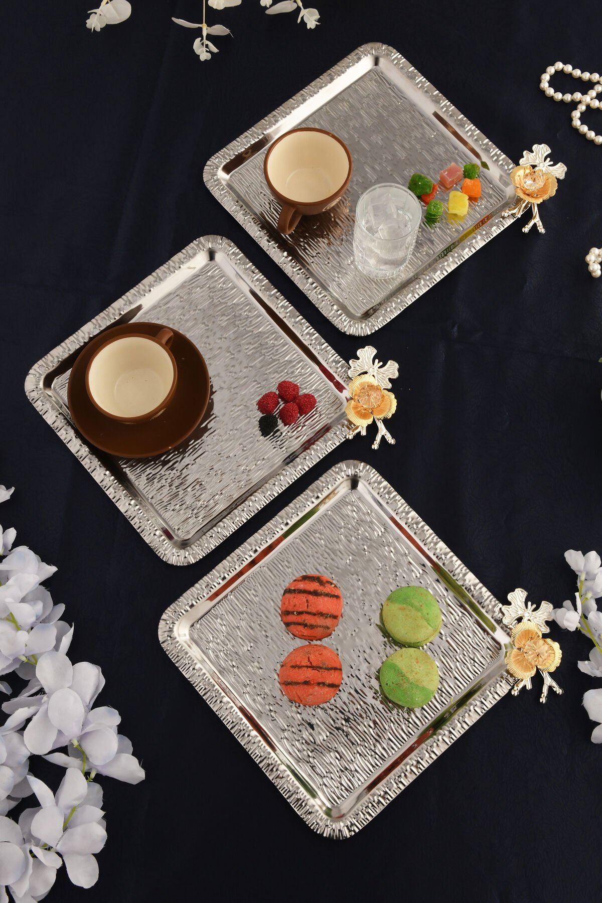 Oslo Gümüş Paslanmaz Desenli Kare Köşesi Kelebek Taş Detaylı 3'lü Kahve Çay Sunumluk Servis Tepsi