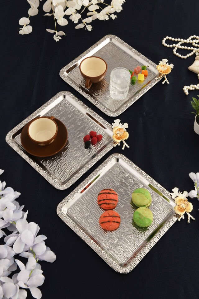 Oslo Gümüş Paslanmaz Desenli Kare Köşesi Kelebek Taş Detaylı 3'lü Kahve Çay Sunumluk Servis Tepsi