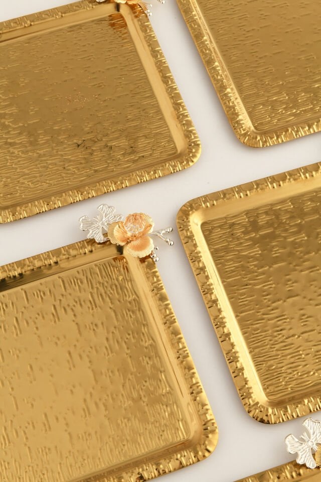Oslo Gold Paslanmaz Desenli Kare Köşesi Kelebek Taş Detaylı 6'lı Kahve Çay Sunumluk Servis Tepsi