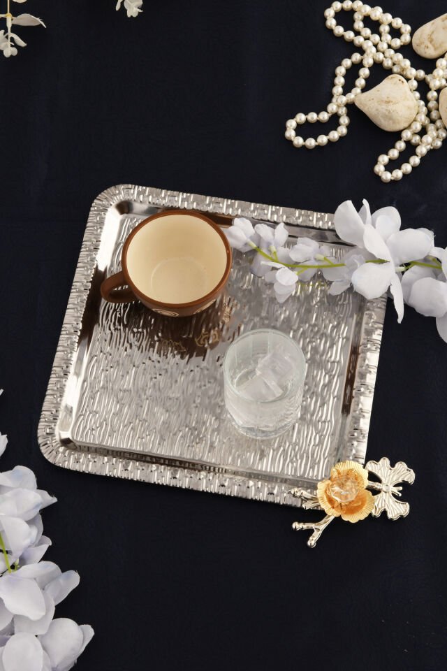 Oslo Gümüş Paslanmaz Desenli Kare Köşesi Kelebek Taş Detaylı 1'li Kahve Çay Sunumluk Servis Tepsi