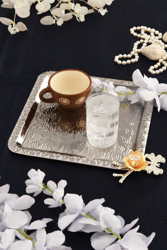 Oslo Gümüş Paslanmaz Desenli Kare Köşesi Kelebek Taş Detaylı 1'li Kahve Çay Sunumluk Servis Tepsi