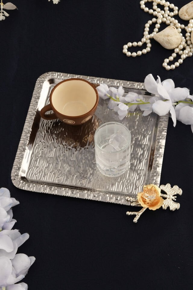 Oslo Gümüş Paslanmaz Desenli Kare Köşesi Kelebek Taş Detaylı 1'li Kahve Çay Sunumluk Servis Tepsi