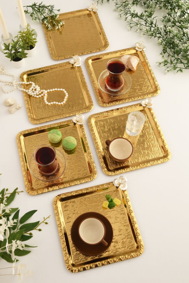 Berlin Gold Paslanmaz Desenli Kare Köşesi Taş Detaylı 6'lı Kahve Çay Sunumluk Servis Tepsi