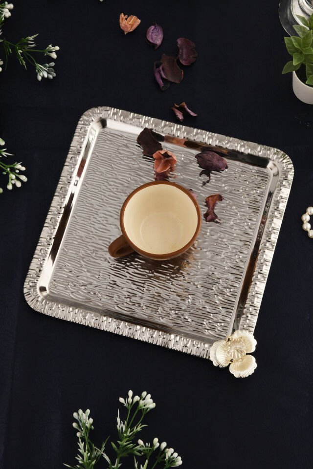 Berlin Gümüş Paslanmaz Desenli Kare Köşesi Taş Detaylı 1'li Kahve Çay Sunumluk Servis Tepsi