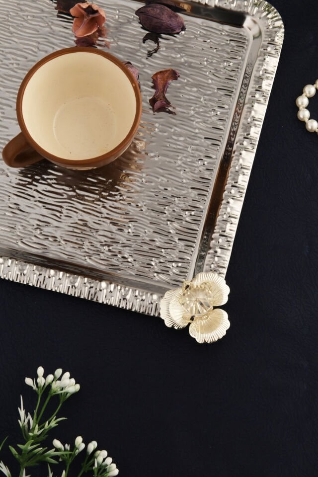 Berlin Gümüş Paslanmaz Desenli Kare Köşesi Taş Detaylı 1'li Kahve Çay Sunumluk Servis Tepsi