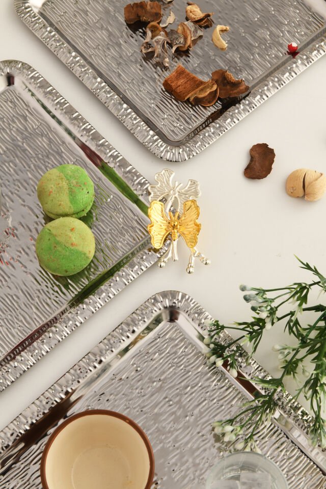 Denver Gümüş Paslanmaz Desenli Kare Köşesi Çift Kelebek Detaylı 3'lü Kahve Çay Sunumluk Servis Tepsi