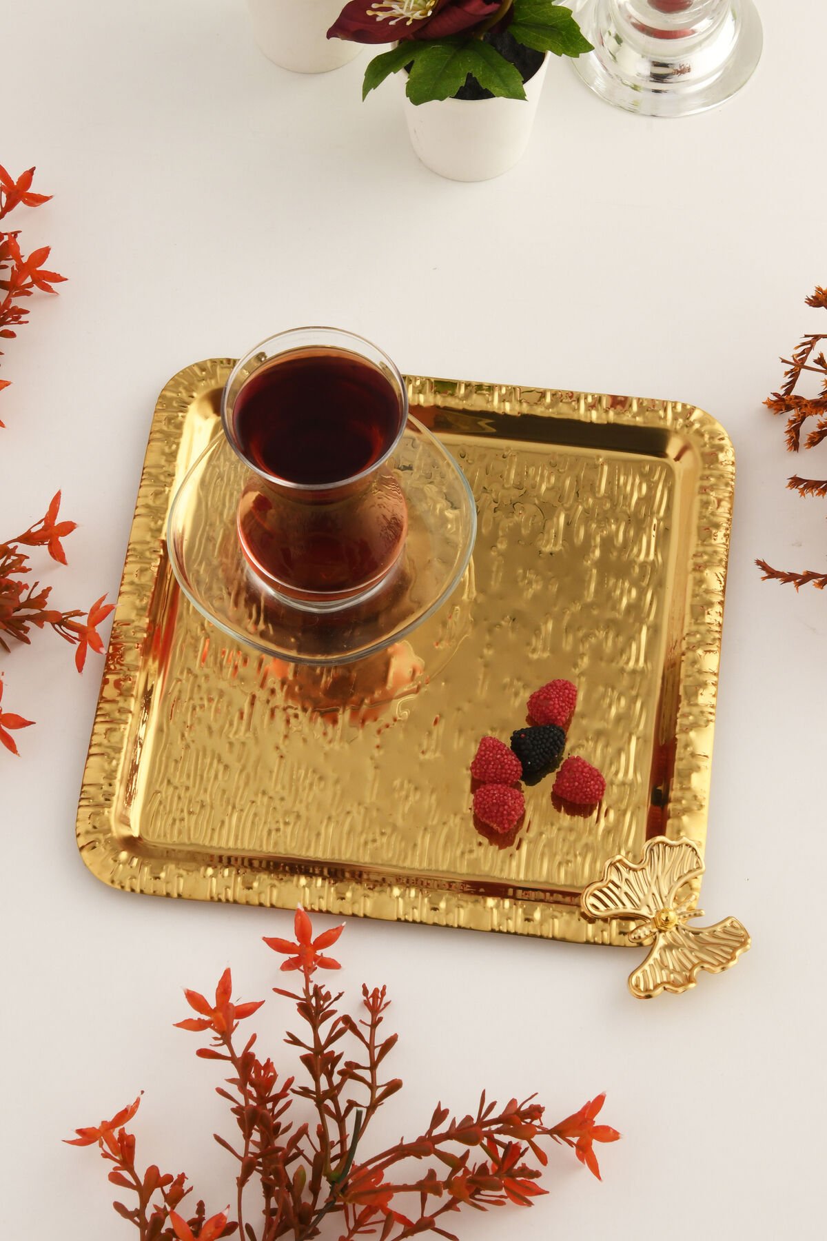 Dolce Gold Paslanmaz Desenli Kare Köşesi Tek Kelebek Detaylı 1'li Kahve Çay Sunumluk Servis Tepsi