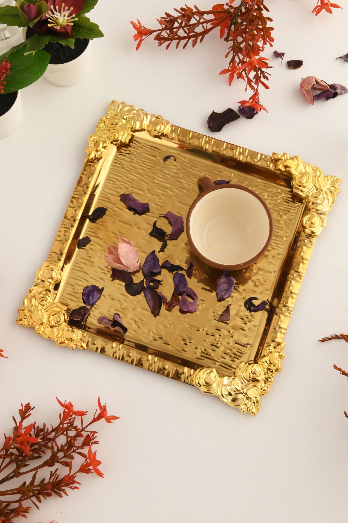 Rio Gold Paslanmaz Desenli Kare Köşesi Gold Çiçek Detaylı 1'li Kahve Çay Sunumluk Servis Tepsi