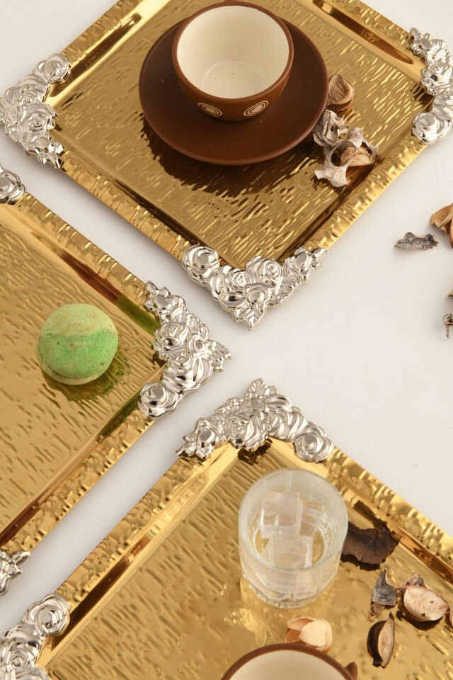 Rio Gold Paslanmaz Desenli Kare Köşesi Gümüş Çiçek Detaylı 3'lü Kahve Çay Sunumluk Servis Tepsi