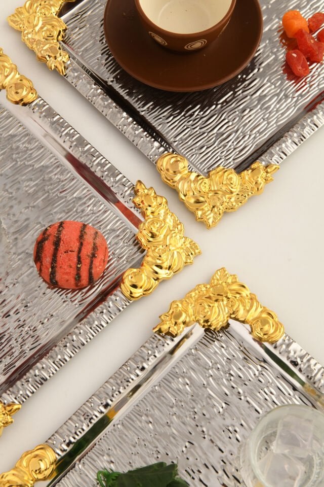 Rio Gümüş Paslanmaz Desenli Kare Köşesi Gold Çiçek Detaylı 3'lü Kahve Çay Sunumluk Servis Tepsi