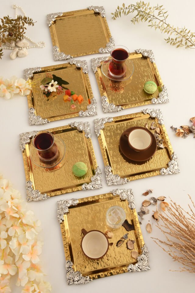 Rio Gold Paslanmaz Desenli Kare Köşesi Gümüş Çiçek Detaylı 6'lı Kahve Çay Sunumluk Servis Tepsi