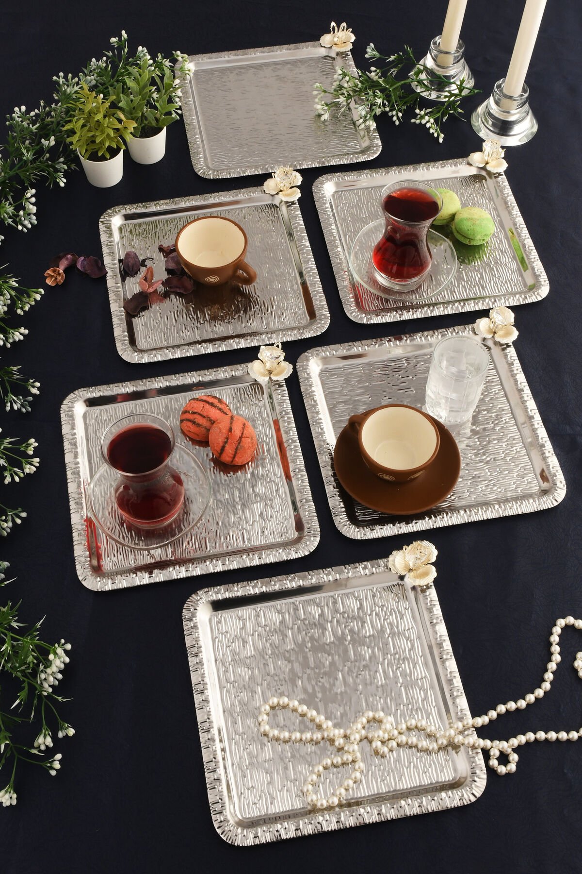 Berlin Gümüş Paslanmaz Desenli Kare Köşesi Taş Detaylı 6'lı Kahve Çay Sunumluk Servis Tepsi