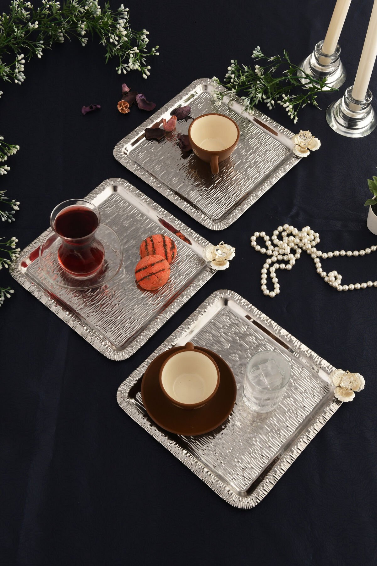 Berlin Gümüş Paslanmaz Desenli Kare Köşesi Taş Detaylı 3'lü Kahve Çay Sunumluk Servis Tepsi