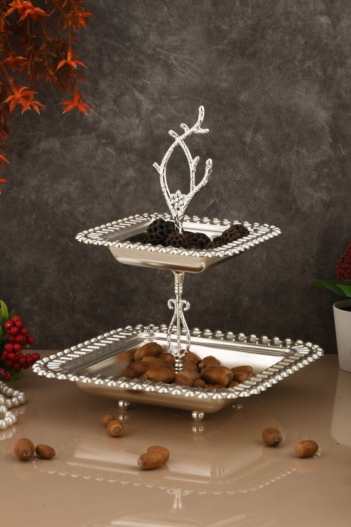 Melis Lüks Gümüş Paslanmaz Metal Sunum ve Servis Tepsisi Dekoratif Ayaklı İki Katlı İkramlık Tepsi