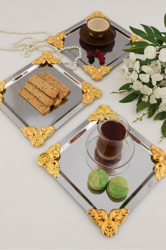 Pietra Paslanmaz Kare 4 Köşesi Sarı Çiçek Detaylı 3 Adet Sunum Tepsisi