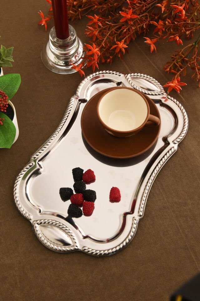 Liven Paslanmaz Dikdörtgen Burgu Desen Sunum Tepsisi Gümüş 1 Adet