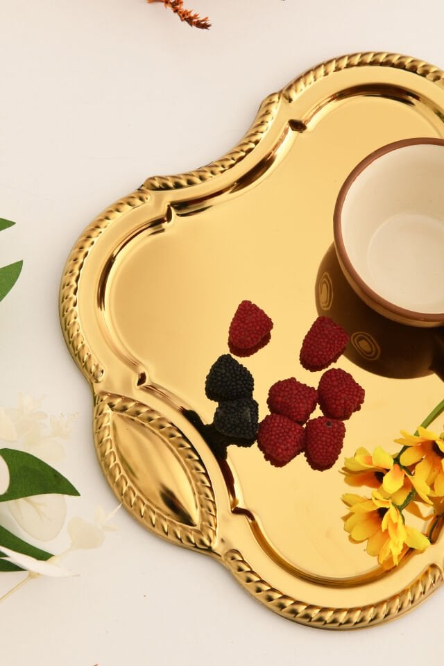Vezan Paslanmaz Kare Burgu Desen Sunum Tepsisi Gold 1 Adet