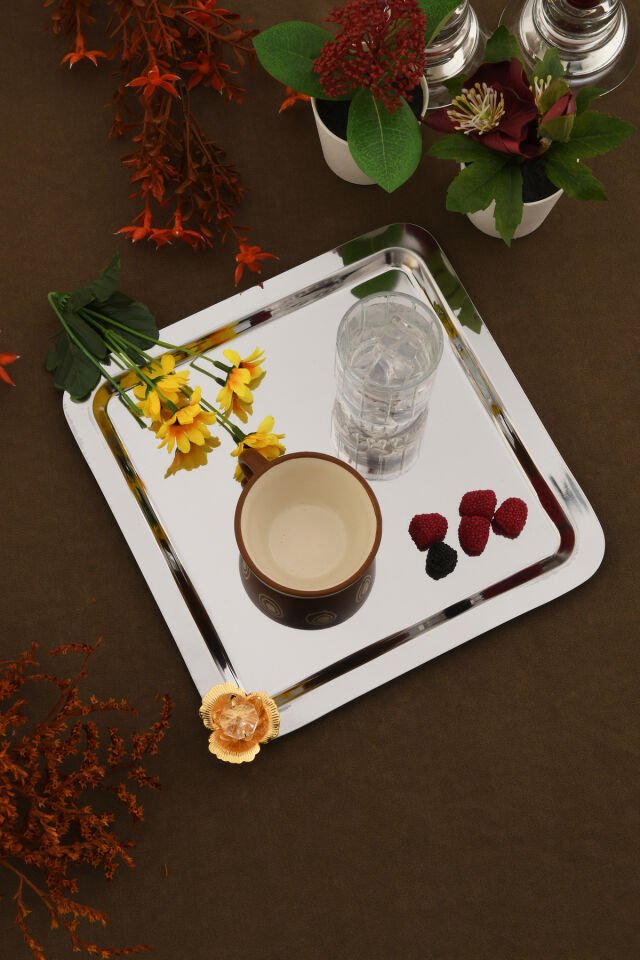 Marev gold taş detaylı 1 Adet sunum tepsisi gümüş