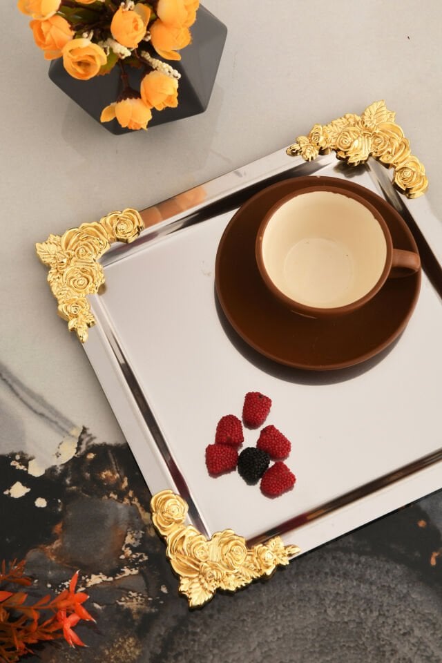 Alvio Paslanmaz Kare 4 Köşesi Sarı Çiçek Detaylı Sunum Tepsisi Gümüş 1 Adet