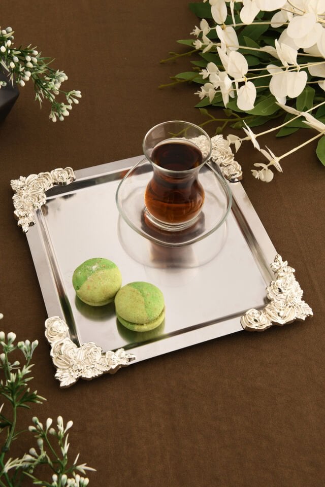 Alvio Paslanmaz Kare 4 Köşesi Gümüş Çiçek Detaylı Sunum Tepsisi Gümüş 1 Adet