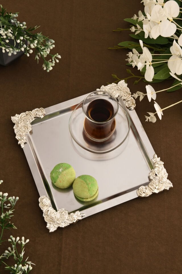 Alvio Paslanmaz Kare 4 Köşesi Gümüş Çiçek Detaylı Sunum Tepsisi Gümüş 1 Adet