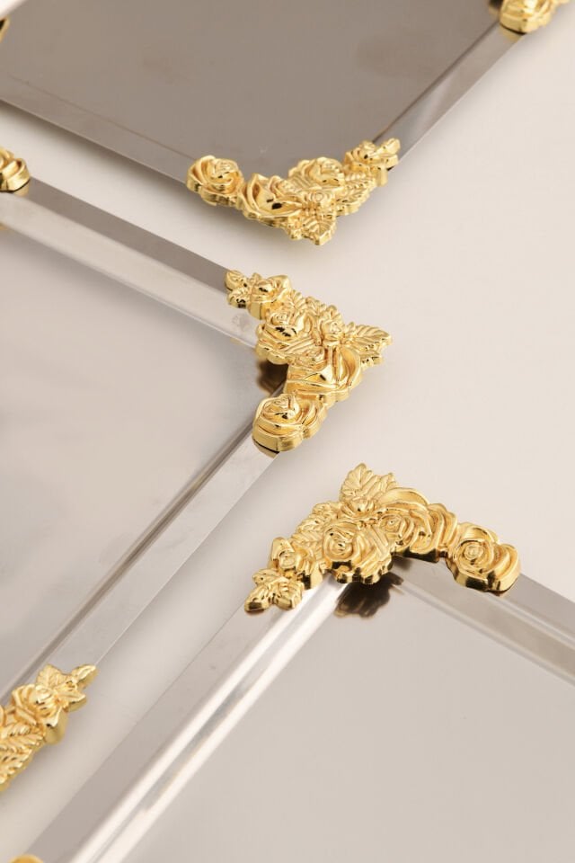 Alvio Paslanmaz Kare 4 Köşesi Sarı Çiçek Detaylı Sunum Tepsisi Gümüş 3 Lü Takım