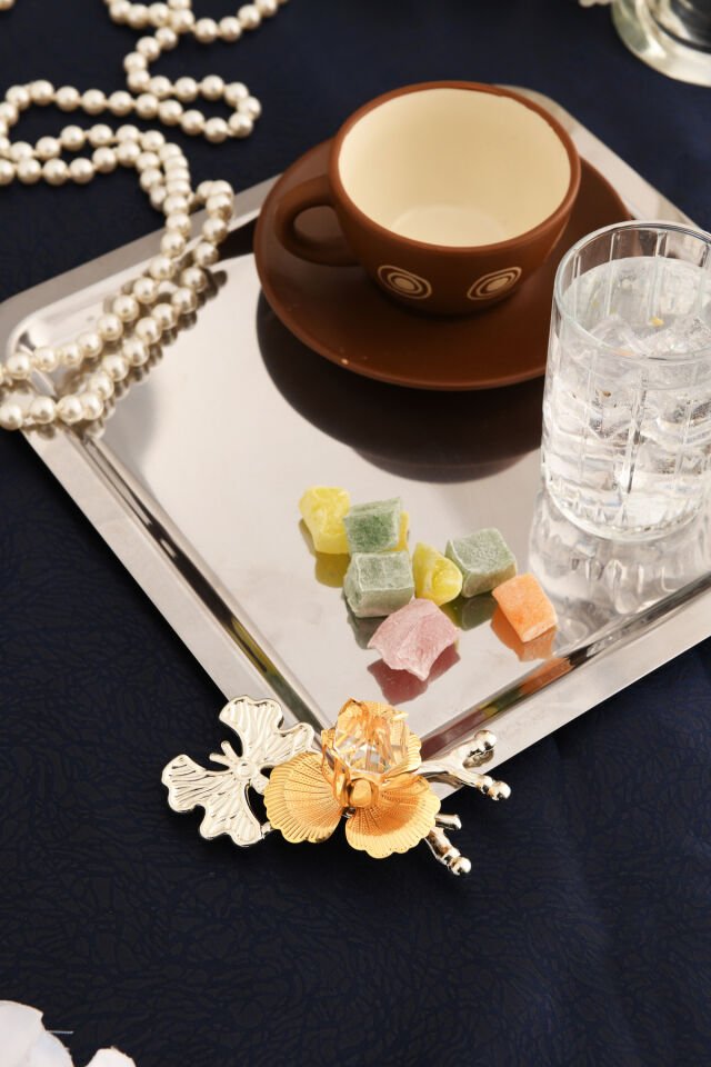 Voltren Paslanmaz Kare Dallı Taş Detaylı Sunum Tepsisi Gümüş 1 Adet