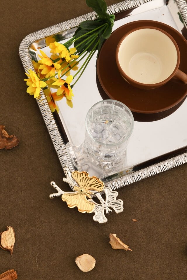 Maren Paslanmaz Kare Desenli Kelebek Detaylı Sunum Tepsisi Gümüş 1 Adet