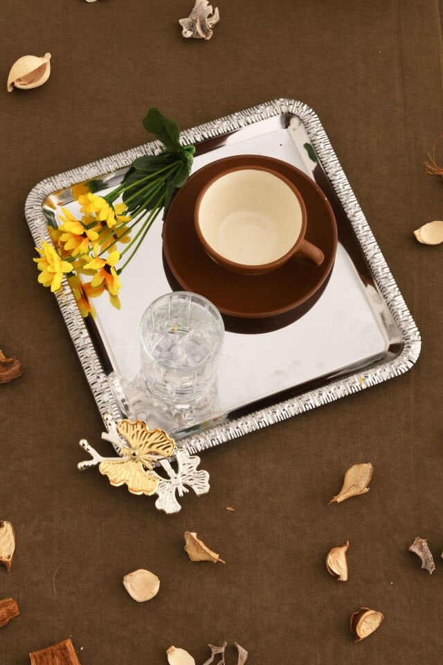 Maren Paslanmaz Kare Desenli Kelebek Detaylı Sunum Tepsisi Gümüş 1 Adet