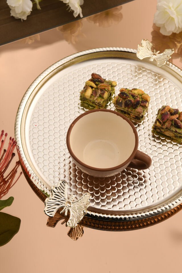 Iren Yuvarlak Petek Model Kelebek Detaylı Sunum Tepsisi Gümüş 1 Adet