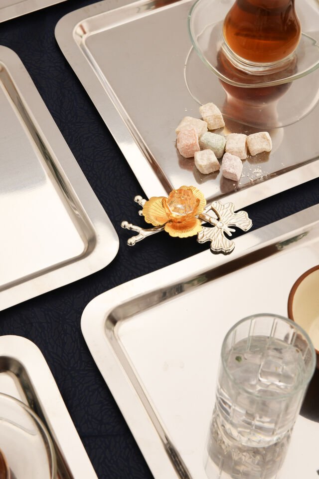 Voltren Paslanmaz 6 Lı Takım Kelebekli Kristal Taş Detaylı Paslanmaz Çok Amaçlı Sunum Tepsisi Gümüş