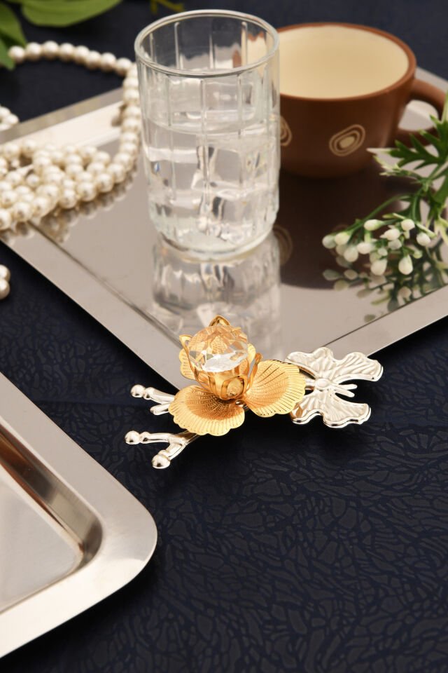 Voltren Paslanmaz 6 Lı Takım Kelebekli Kristal Taş Detaylı Paslanmaz Çok Amaçlı Sunum Tepsisi Gümüş