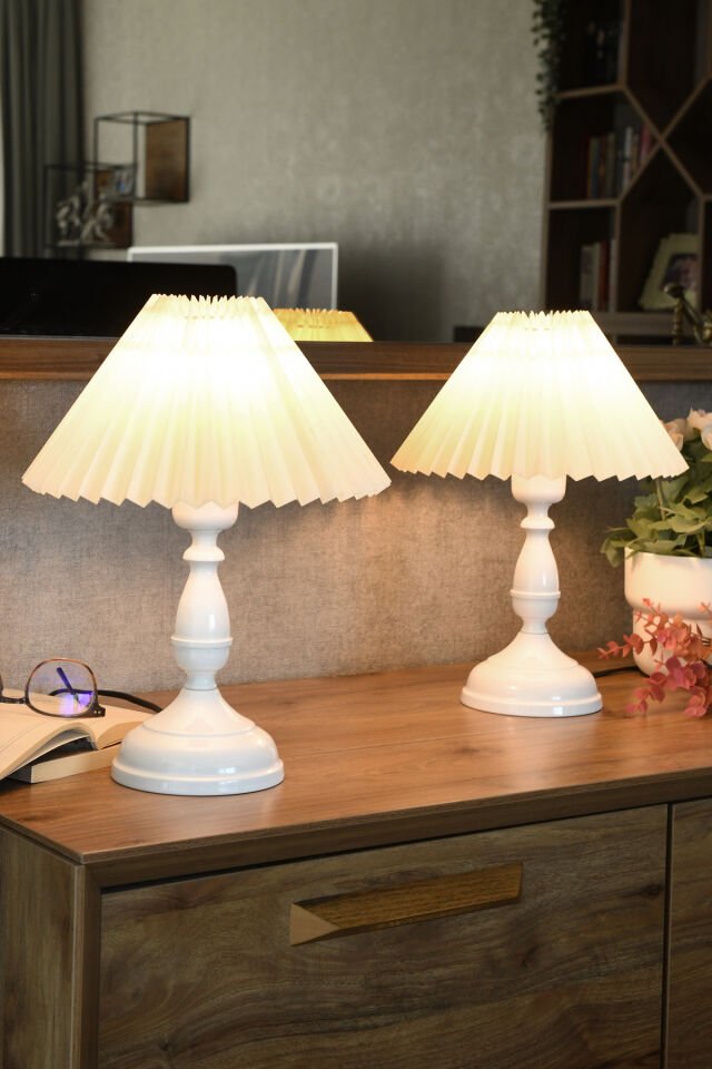 Zebra Modern Tasarım Beyaz Metal Abajur Şık Dekoratif Masa Lambası