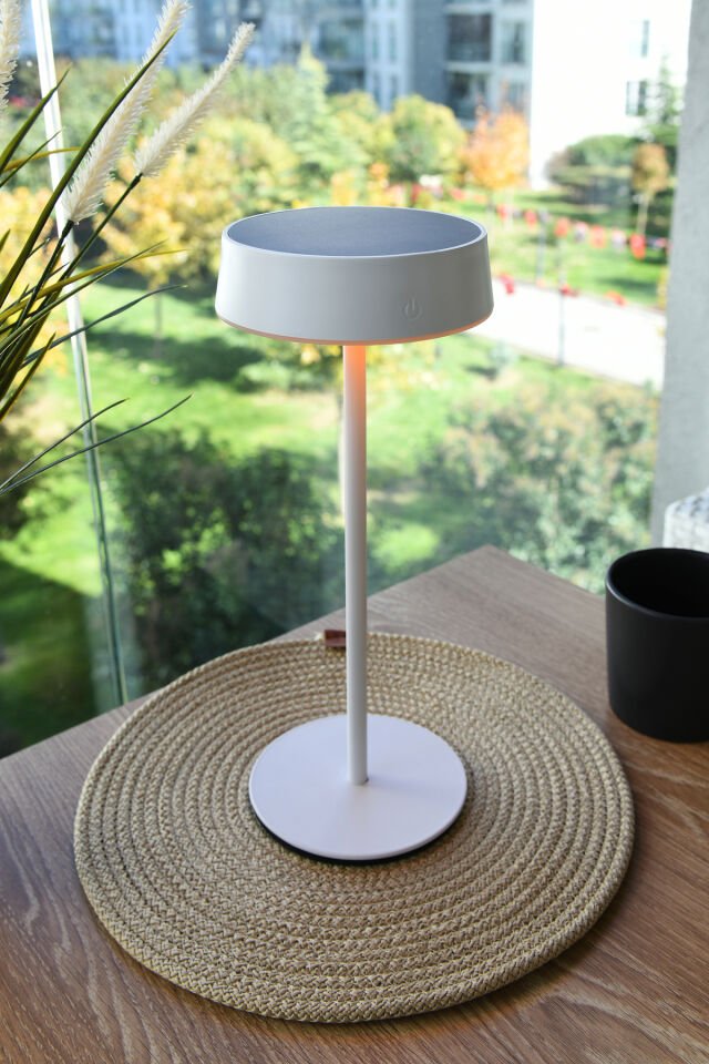 Güneş Enerjili Su Geçirmez Şarjlı Dokunmatik Masa Lambası Abajur Bahçe Lambası 3 Işık Rengi Elden