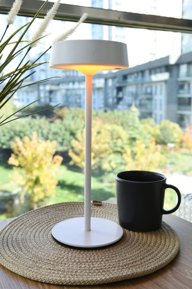 Güneş Enerjili Su Geçirmez Şarjlı Dokunmatik Masa Lambası Abajur Bahçe Lambası 3 Işık Rengi Elden