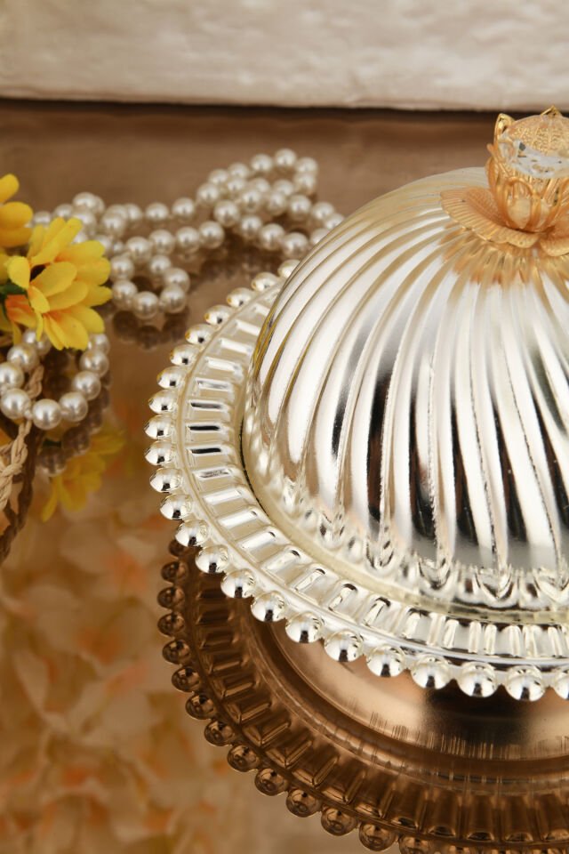 Diasto Gümüş Kapaklı Şekerlik Lokumluk Kase Şık Sofra Sunumları İçin Zarif Kristal Taş Detaylı