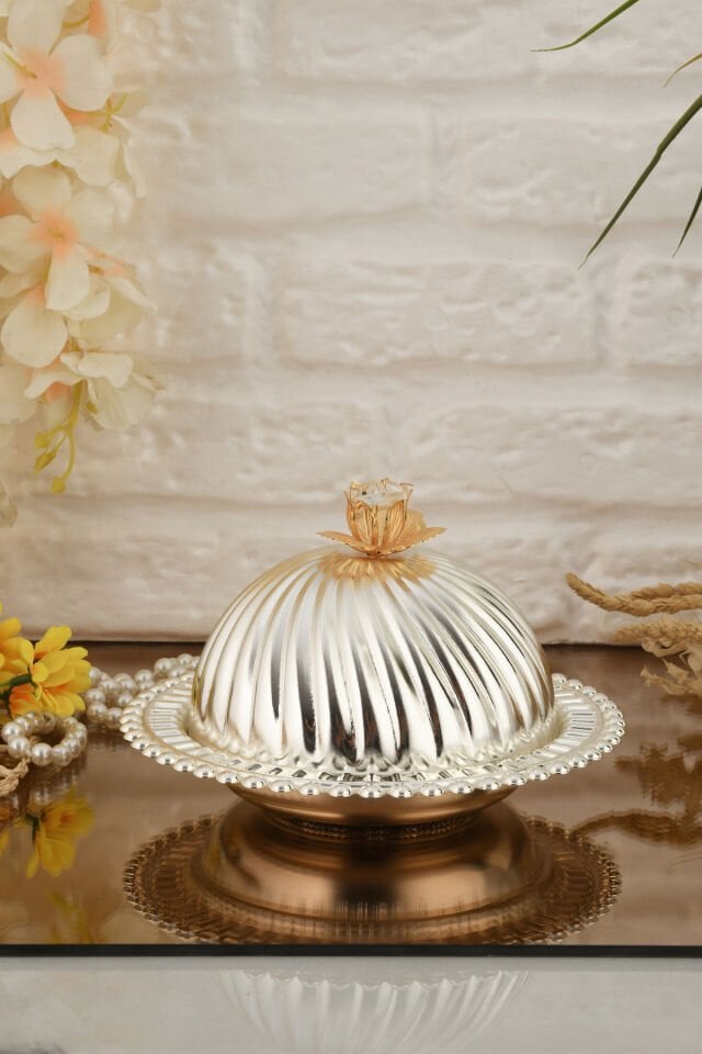 Diasto Gümüş Kapaklı Şekerlik Lokumluk Kase Şık Sofra Sunumları İçin Zarif Kristal Taş Detaylı